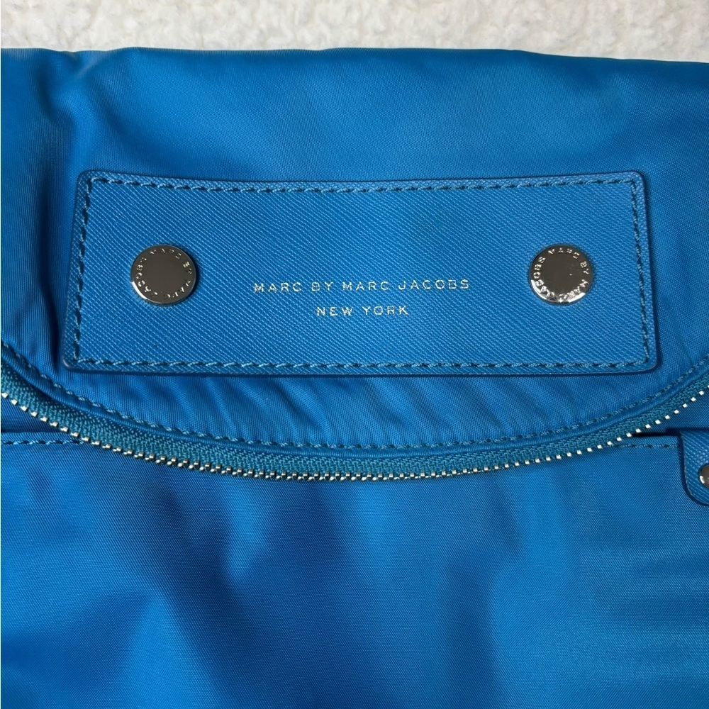 Marc Jacobs Blue Preppy Nylon Messenger Bag - Picture 3 of 14